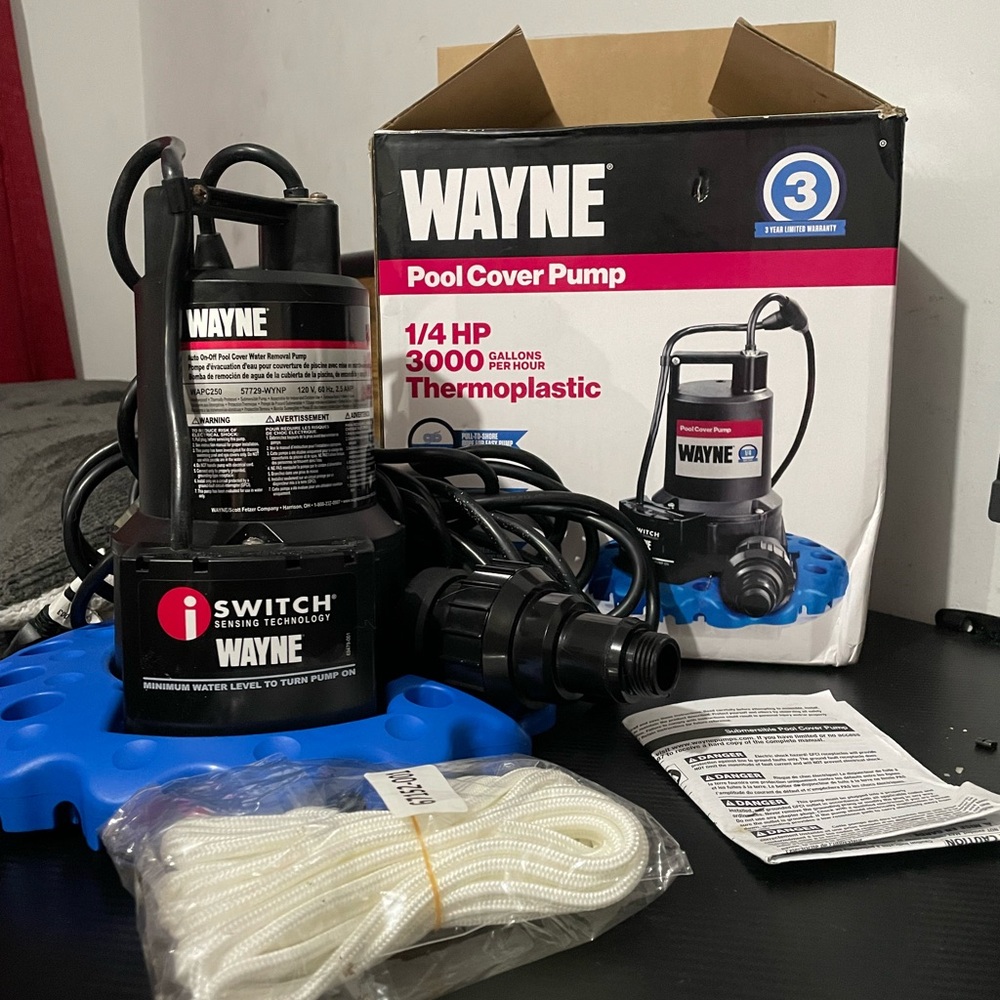 Wayne 1/4 HP Pool Cover Pump  WAPC250.only Used Once Is On Excellent Condition.